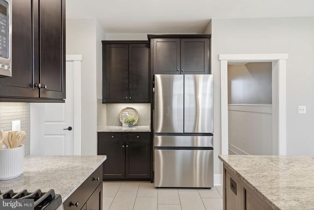 16956 TAKEAWAY LN, Dumfries, VA 22026