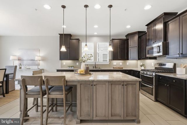 16956 TAKEAWAY LN, Dumfries, VA 22026