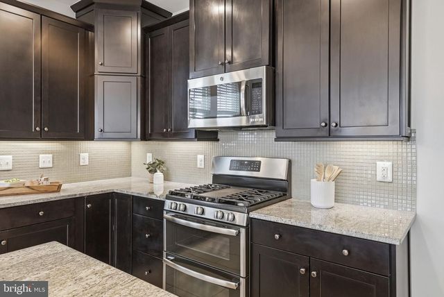 16956 TAKEAWAY LN, Dumfries, VA 22026