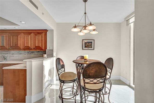 2777 Paradise Road 2304, Las Vegas, NV 89109