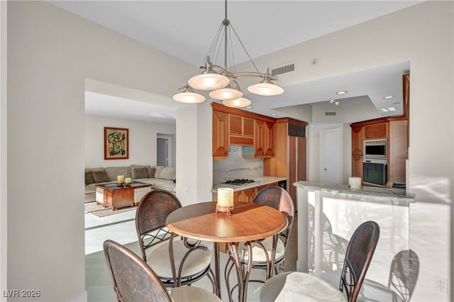 2777 Paradise Road 2304, Las Vegas, NV 89109