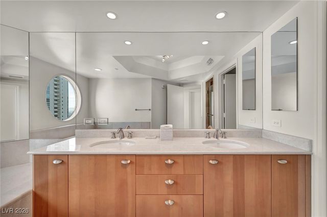 2777 Paradise Road 2304, Las Vegas, NV 89109