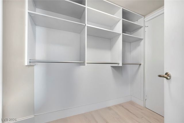 2777 Paradise Road 2304, Las Vegas, NV 89109