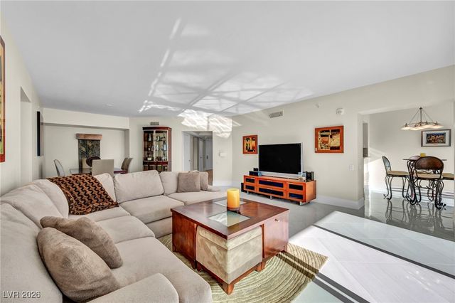 2777 Paradise Road 2304, Las Vegas, NV 89109