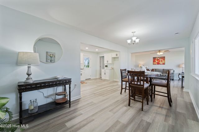 238 Peninsula Manor Road, Hubert, NC 28539