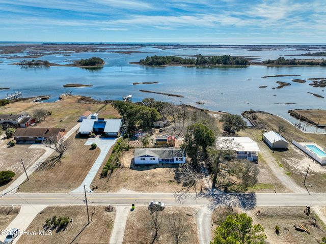 238 Peninsula Manor Road, Hubert, NC 28539