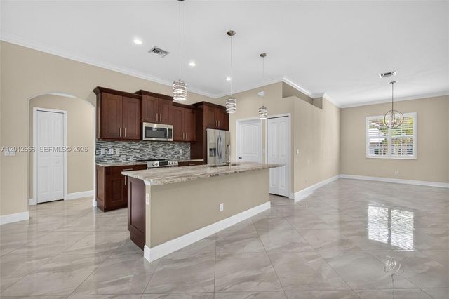 1922 SE Camilo St, Port St. Lucie, FL 34952