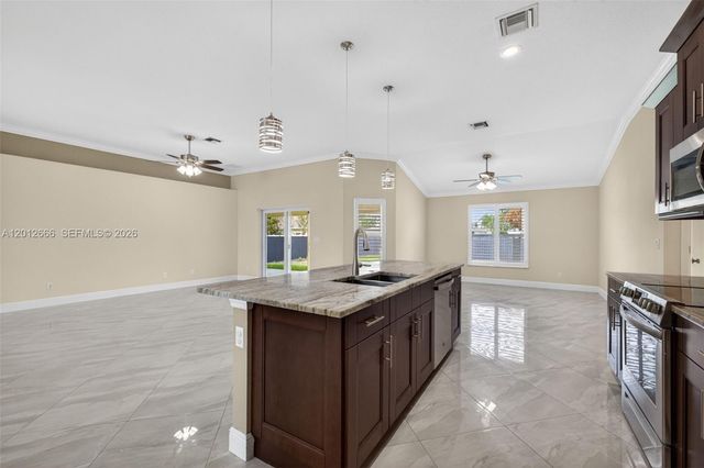 1922 SE Camilo St, Port St. Lucie, FL 34952