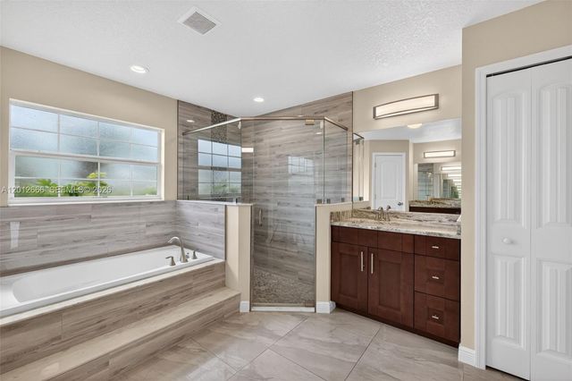 1922 SE Camilo St, Port St. Lucie, FL 34952