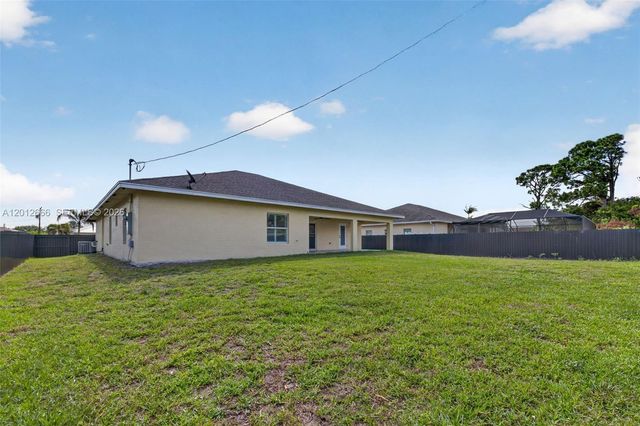 1922 SE Camilo St, Port St. Lucie, FL 34952