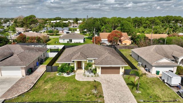 1922 SE Camilo St, Port St. Lucie, FL 34952