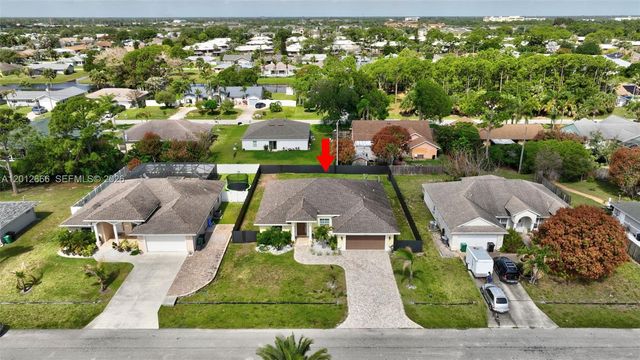 1922 SE Camilo St, Port St. Lucie, FL 34952