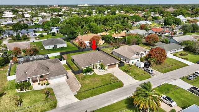 1922 SE Camilo St, Port St. Lucie, FL 34952