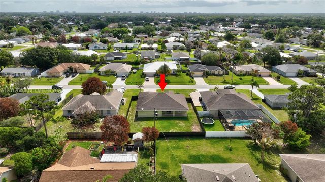 1922 SE Camilo St, Port St. Lucie, FL 34952