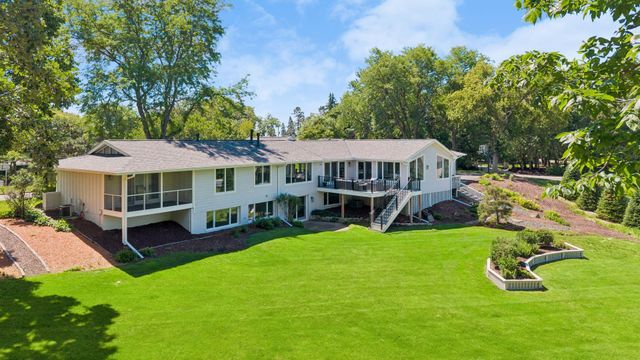 1155 Heritage Lane, Wayzata, MN 55391