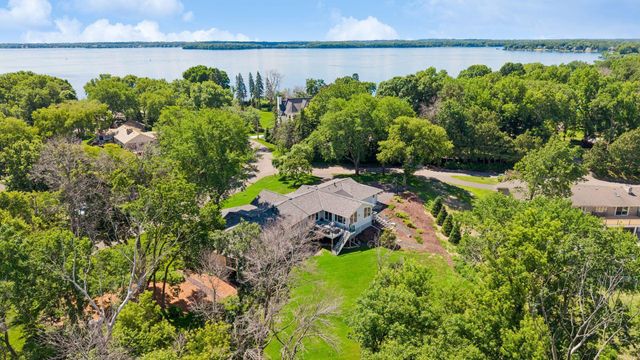 1155 Heritage Lane, Wayzata, MN 55391