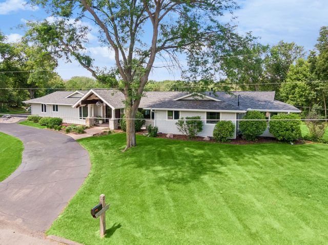 1155 Heritage Lane, Wayzata, MN 55391