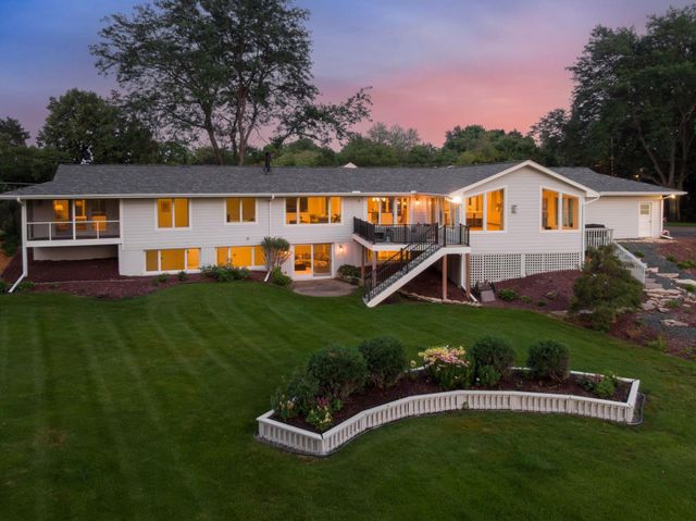 1155 Heritage Lane, Wayzata, MN 55391