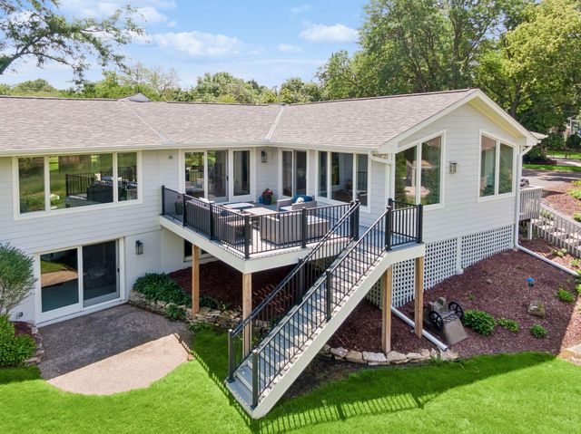 1155 Heritage Lane, Wayzata, MN 55391