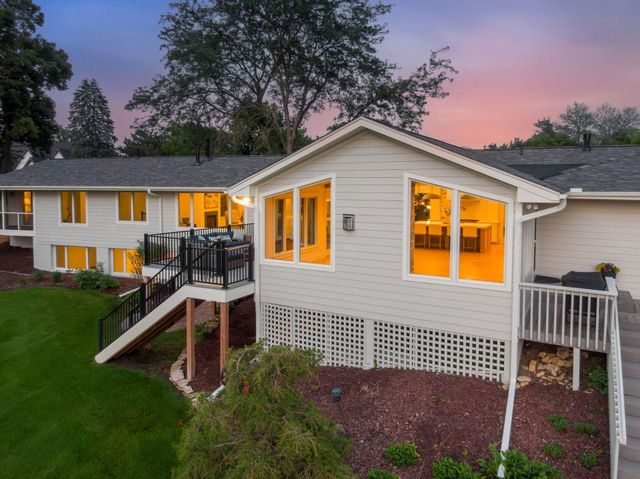 1155 Heritage Lane, Wayzata, MN 55391