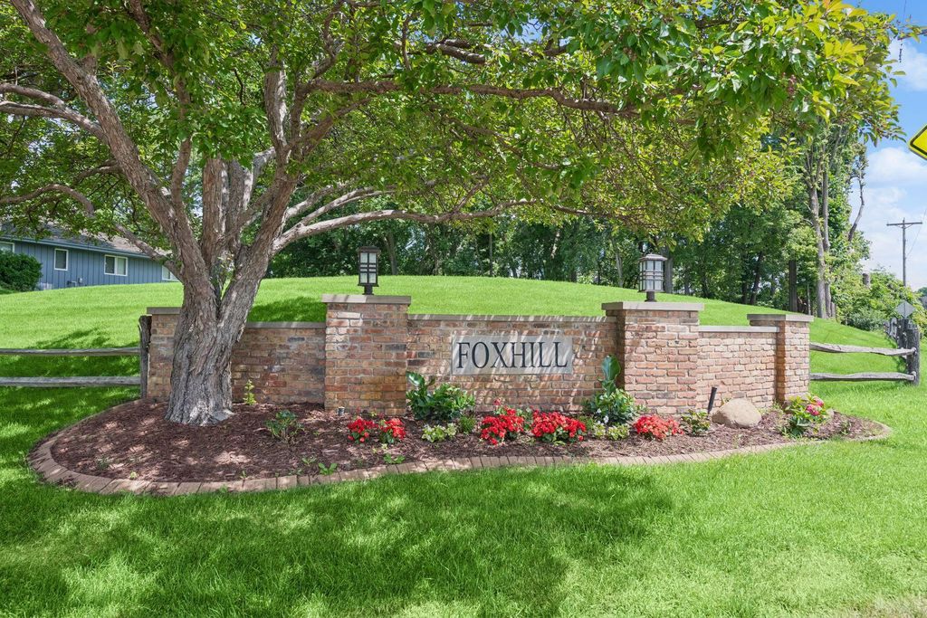 1155 Heritage Lane, Wayzata, MN 55391 — photo 2