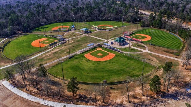 2724 Cadiz Bay Drive, Conroe, TX 77301