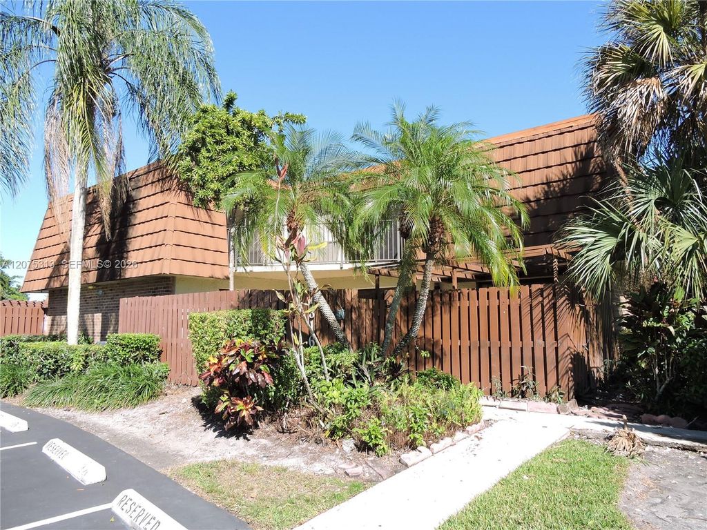1316 SW 118th Terrace 1316, Davie, FL 33325