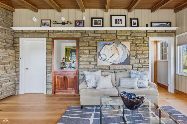 488 Town Hill Road E, Nashville, IN 47448