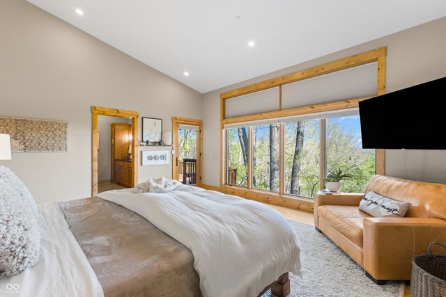 488 Town Hill Road E, Nashville, IN 47448