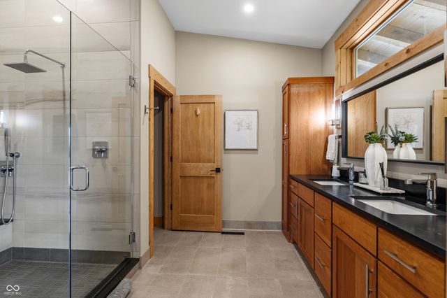 488 Town Hill Road E, Nashville, IN 47448