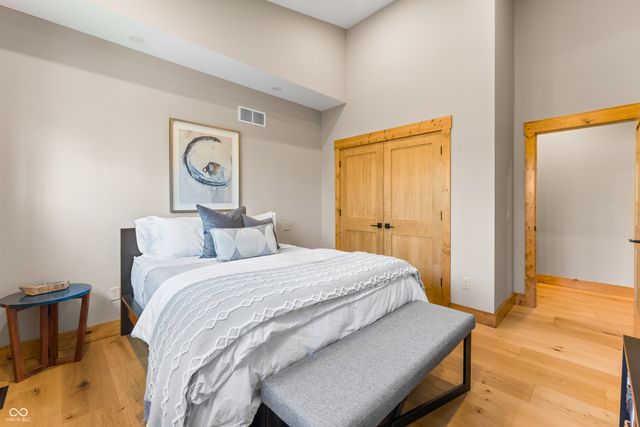 488 Town Hill Road E, Nashville, IN 47448