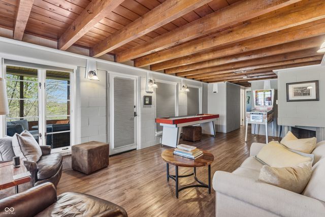 488 Town Hill Road E, Nashville, IN 47448