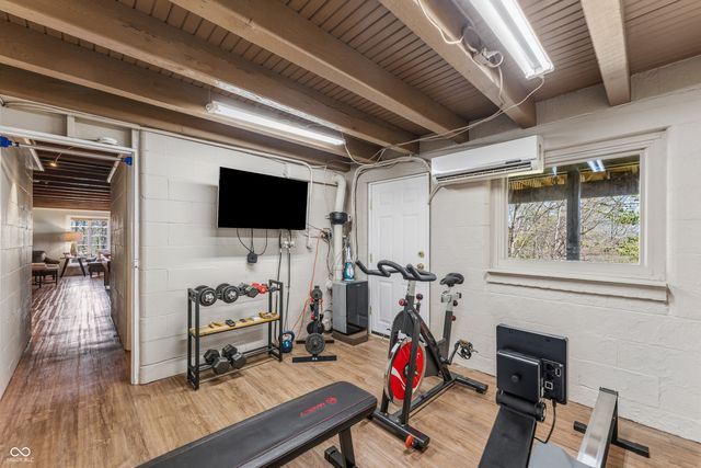488 Town Hill Road E, Nashville, IN 47448