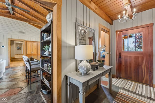 488 Town Hill Road E, Nashville, IN 47448