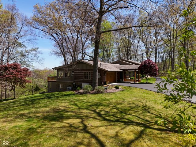 488 Town Hill Road E, Nashville, IN 47448