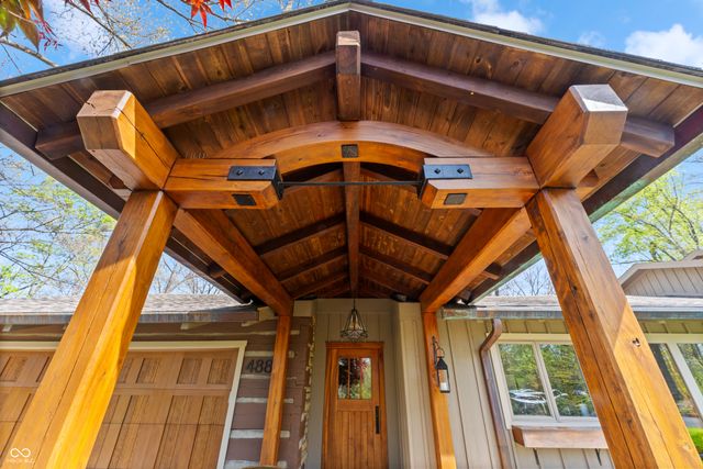 488 Town Hill Road E, Nashville, IN 47448