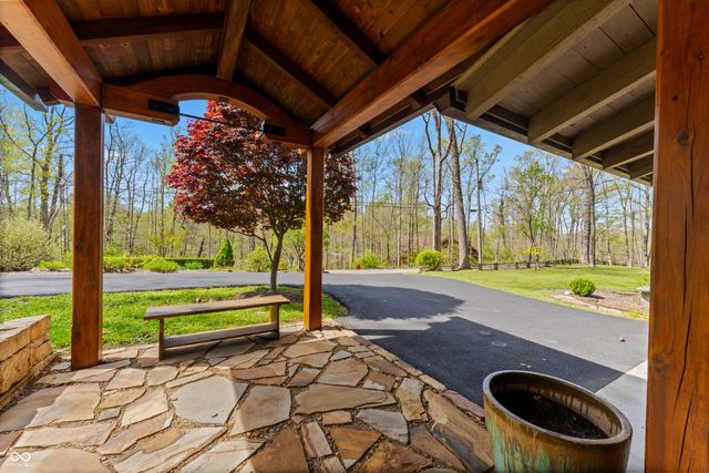 488 Town Hill Road E, Nashville, IN 47448