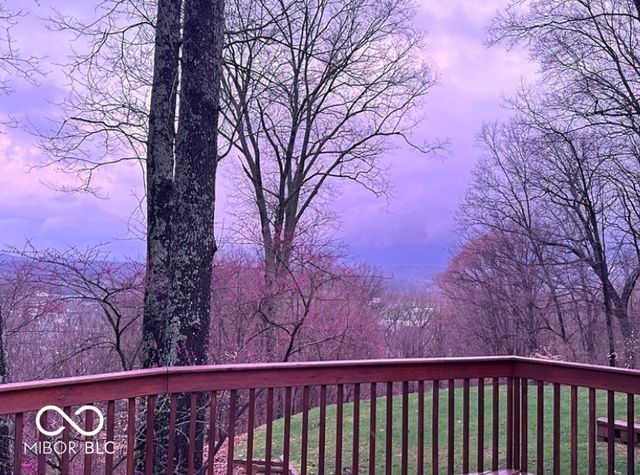 488 Town Hill Road E, Nashville, IN 47448