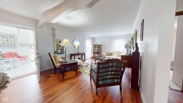611 Sun Valley Court, Indianapolis, IN 46217