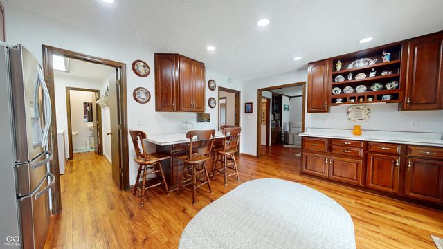 611 Sun Valley Court, Indianapolis, IN 46217