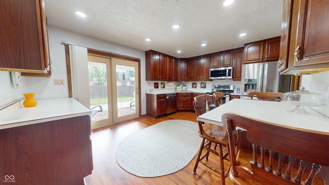 611 Sun Valley Court, Indianapolis, IN 46217