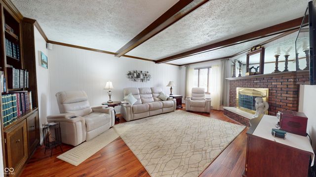 611 Sun Valley Court, Indianapolis, IN 46217