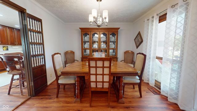 611 Sun Valley Court, Indianapolis, IN 46217
