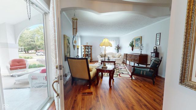 611 Sun Valley Court, Indianapolis, IN 46217