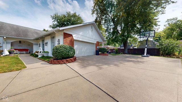 611 Sun Valley Court, Indianapolis, IN 46217