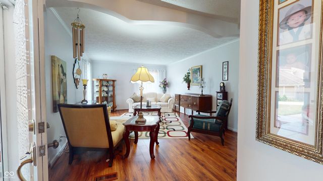611 Sun Valley Court, Indianapolis, IN 46217