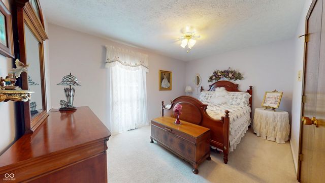 611 Sun Valley Court, Indianapolis, IN 46217