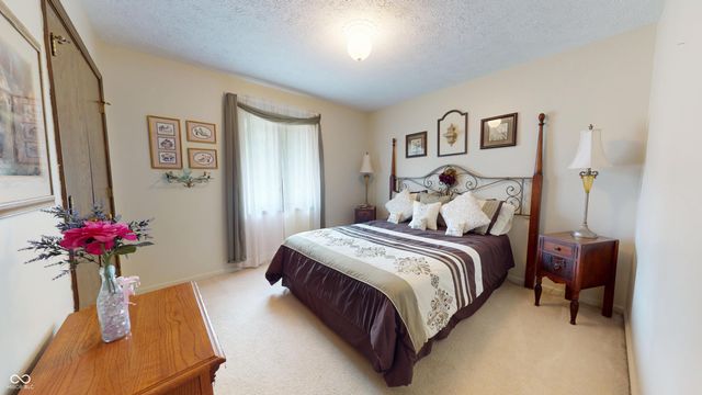 611 Sun Valley Court, Indianapolis, IN 46217