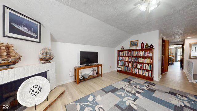611 Sun Valley Court, Indianapolis, IN 46217