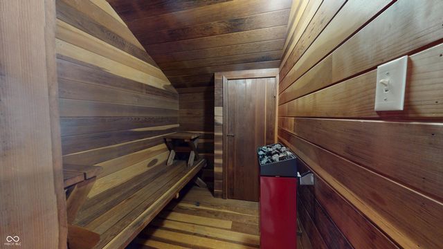 611 Sun Valley Court, Indianapolis, IN 46217